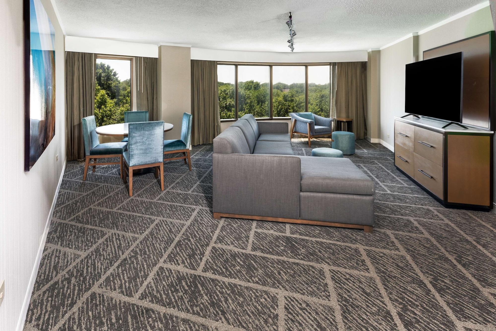 Doubletree By Hilton Tulsa At Warren Place Eksteriør bilde