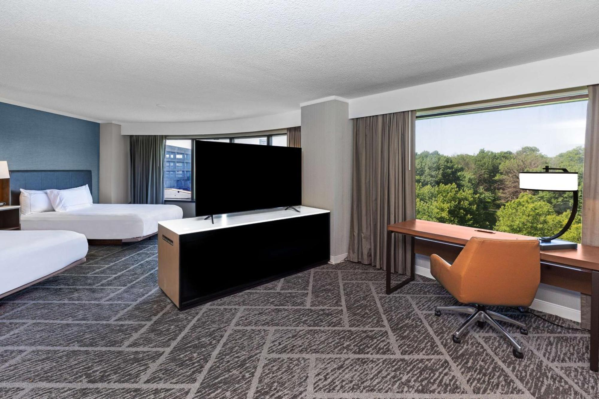 Doubletree By Hilton Tulsa At Warren Place Eksteriør bilde