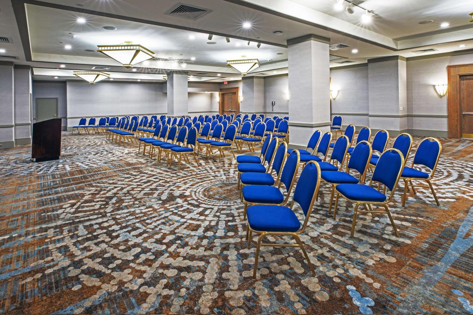 Doubletree By Hilton Tulsa At Warren Place Eksteriør bilde
